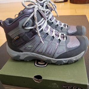 Women's Keen hiking boots 6.5